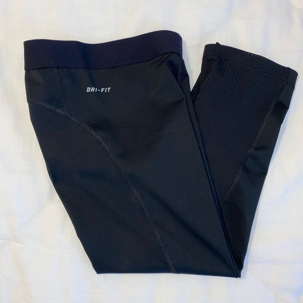 Nike Pro Hypercool Training Capris - image 5